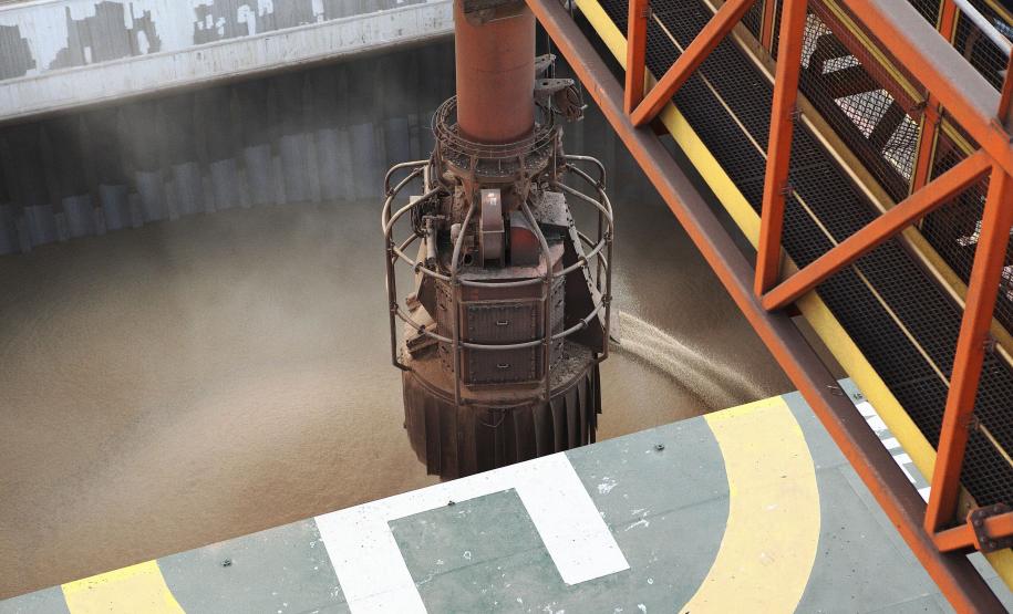 Berço do Porto de Paranaguá atinge maior volume de exportação em um único dia Berço do Porto de Paranaguá atinge maior volume de exportação em um único dia