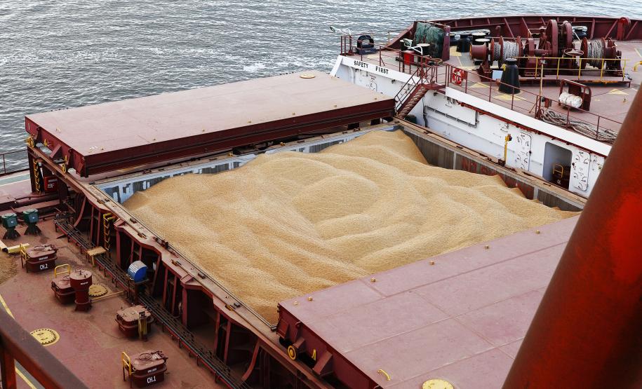 Berço do Porto de Paranaguá atinge maior volume de exportação em um único dia Berço do Porto de Paranaguá atinge maior volume de exportação em um único dia