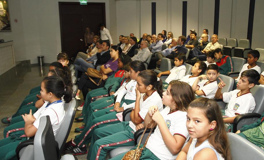 Autoridades atestam eficiência ambiental no Porto de Paranaguá