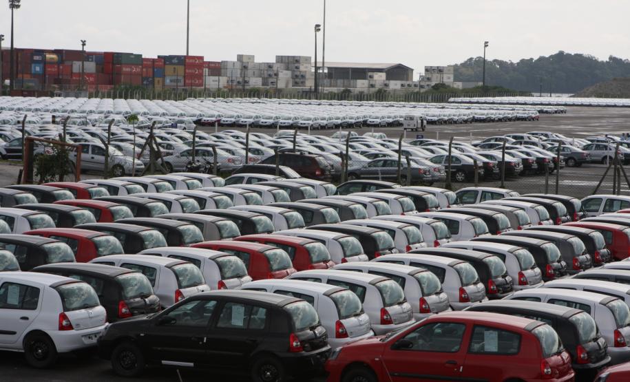 Na contramão da economia nacional, Porto de Paranaguá aumenta movimentação de cargas em maio