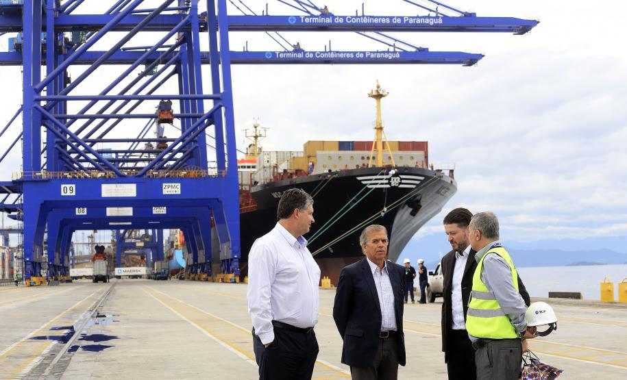 Ministro destaca avanço nos portos do Paraná
