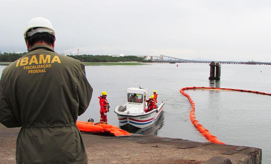 Porto de Paranaguá comprova junto ao Ibama capacidade de atender acidente ambiental Porto de Paranaguá comprova junto ao Ibama capacidade de atender acidente ambiental
