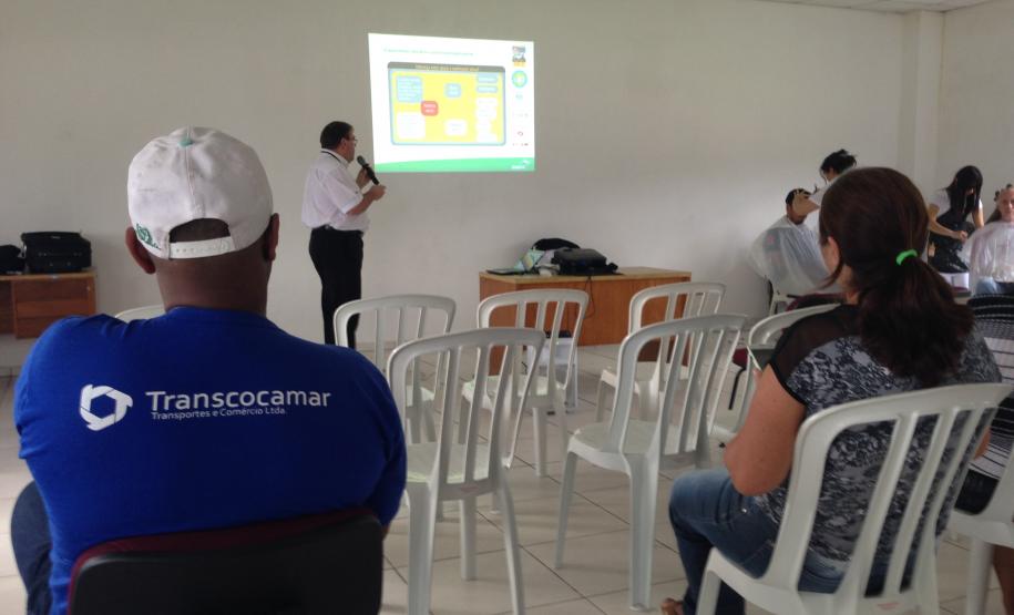 Porto em Ação reúne 400 caminhoneiros no Pátio de Triagem com palestra sobre exploração sexual de menores