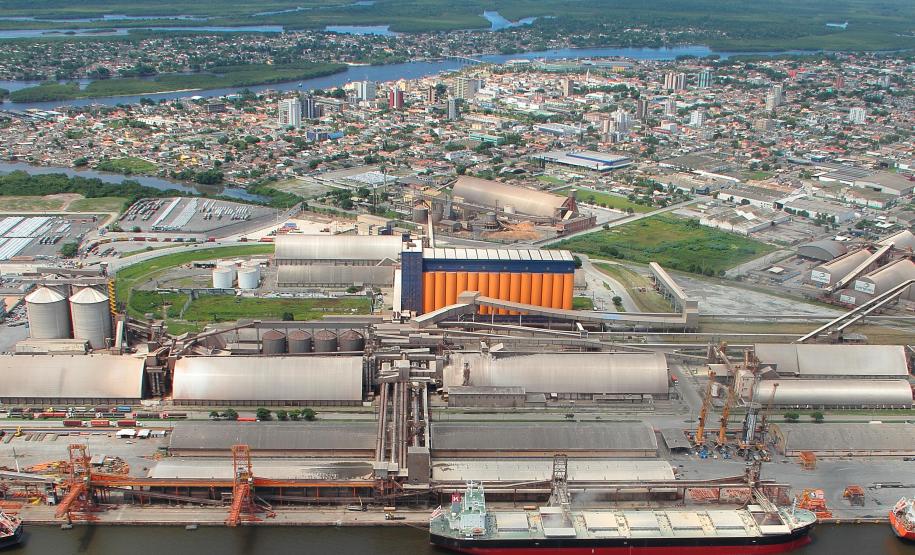 Porto contribui para o desenvolvimento social e econômico de Paranaguá