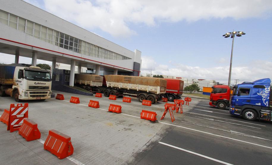 Porto de Paranaguá já utiliza os novos acessos ao pátio de caminhões