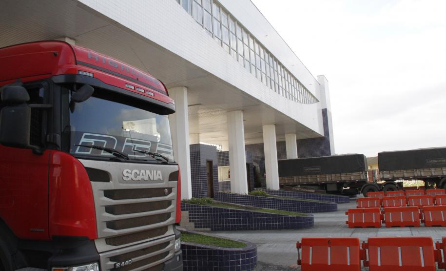 Caminhoneiros e deputados atestam novos investimentos no Pátio de Triagem Caminhoneiros e deputados atestam novos investimentos no Pátio de Triagem