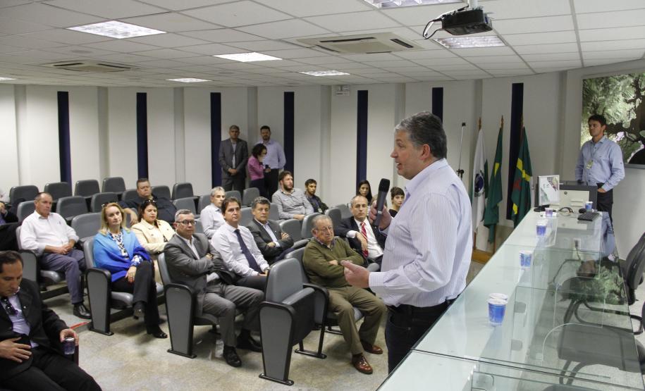 Representantes das Associações Comerciais do Paraná reconhecem aumento da produtividade do Porto de Paranaguá Representantes das Associações Comerciais do Paraná reconhecem aumento da produtividade do Porto de Paranaguá
