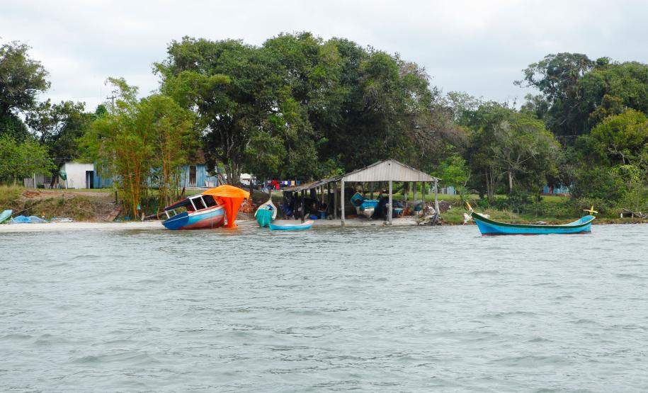 Porto de Paranaguá promove curso para moradores da Ilha do Mel Porto de Paranaguá promove curso para moradores da Ilha do Mel