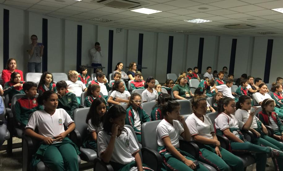 Mais de mil crianças já passaram pelo Porto Escola