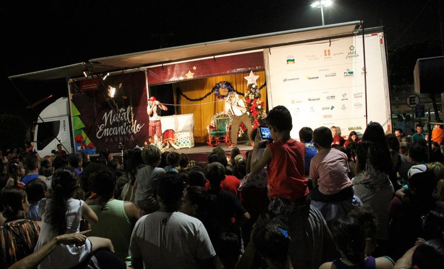 Festa de Natal reúne 4 mil pessoas no Porto de Paranaguá