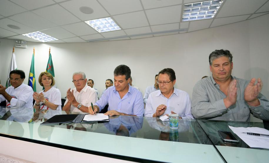 Litoral tem mais R$ 4 milhões para o combate à dengue Litoral tem mais R$ 4 milhões para o combate à dengue