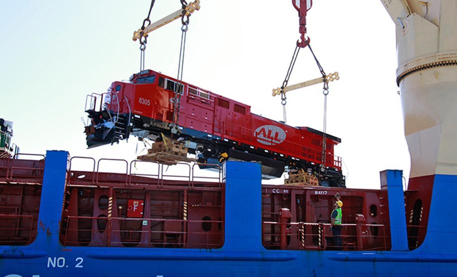 Movimentação do Porto de Paranaguá corresponde a um terço do PIB do Estado Movimentação do Porto de Paranaguá corresponde a um terço do PIB do Estado