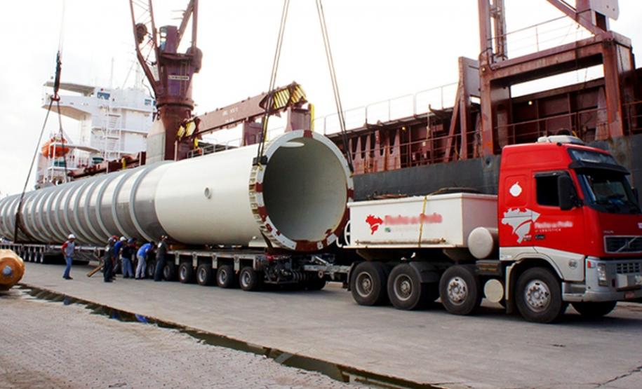 Movimentação do Porto de Paranaguá corresponde a um terço do PIB do Estado Movimentação do Porto de Paranaguá corresponde a um terço do PIB do Estado