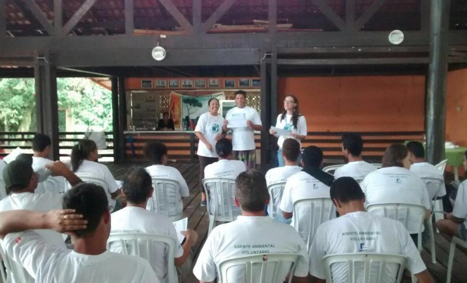 Appa forma agentes ambientais voluntários na Ilha do Mel