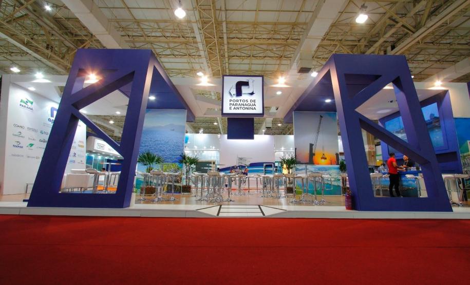 Portos do Paraná apostam em tecnologia em feira mundial de logística