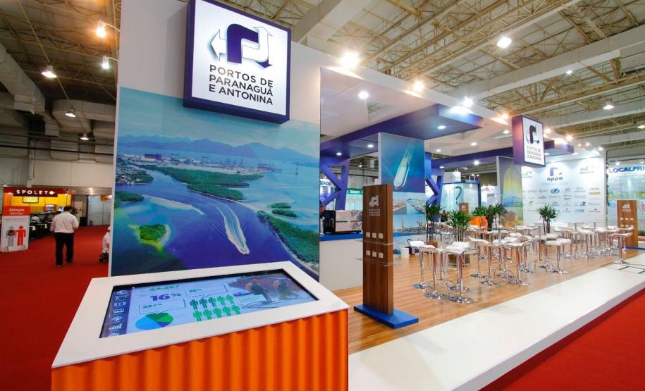 Portos do Paraná apostam em tecnologia em feira mundial de logística