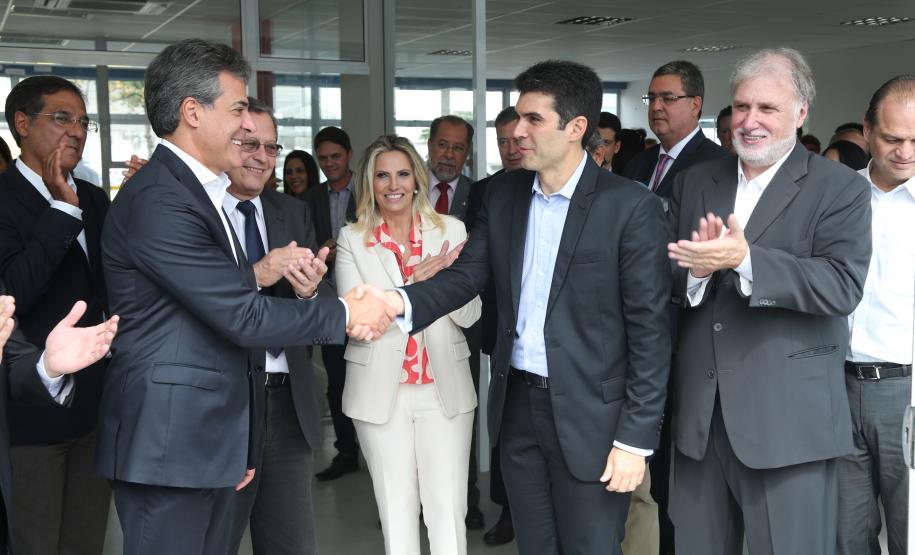 Richa entrega reforma do cais e destaca avanços do Porto de Paranaguá