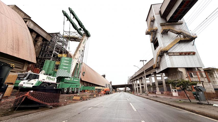 Galeria metálica será içada para conectar a Torre 3 do sistema do Moegão à torre construída no terminal da ALTP